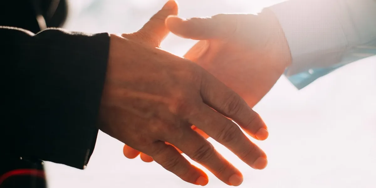 Kürt ve Türk’ün El Sıkışması,