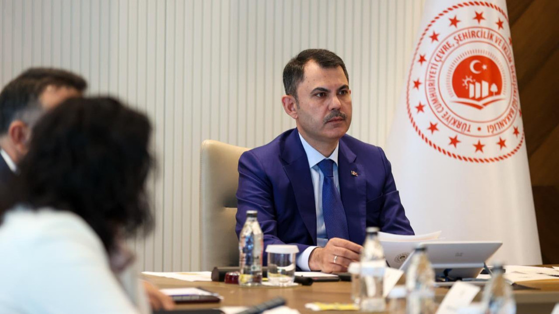 Bakan Kurum Guardian’a Konuştu