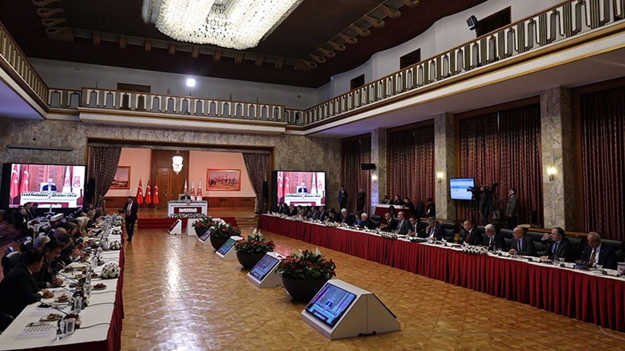 Komisyon Öcalan İle Görüşecek