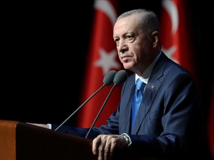 Sözler Sert, Kanallar Açık: Erdoğan İsrail’i Eleştirdi, ABD ile İlişkileri Sürdürdü