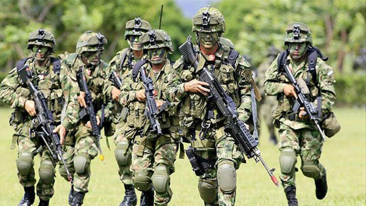 Trump, Petro’yu Hedef Almıştı: Kolombiya, “ordumuz hazır” dedi