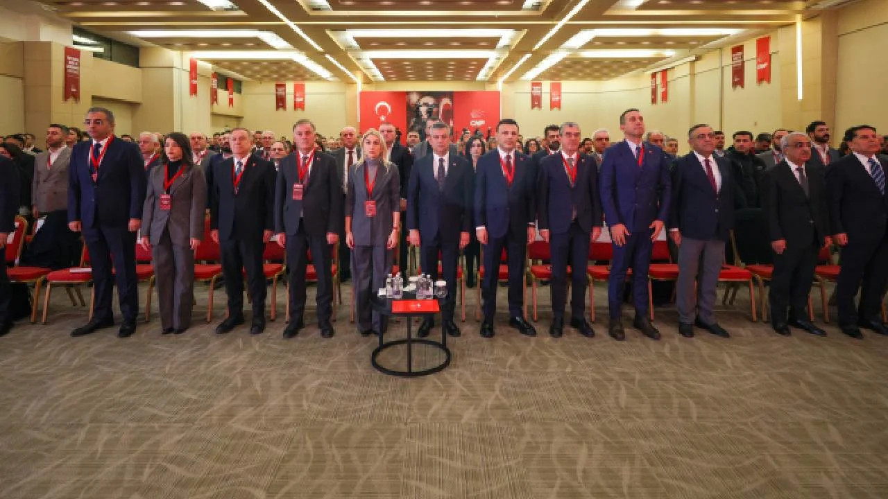 Özgür Özel’den MHP’li Yıldız’a: “Geliyordu, Gelemedi…”